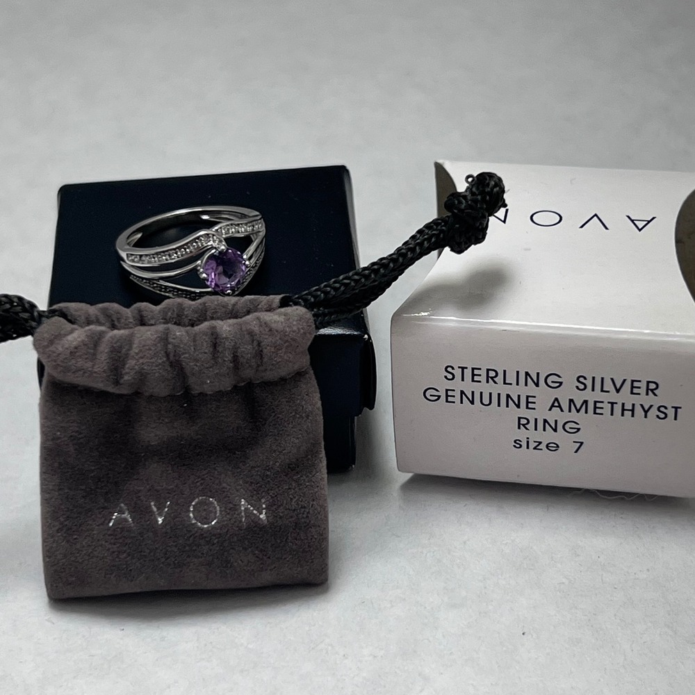 Avon Sterling Silver Genuine Amethyst Bypass Ring Size 7 Purple Gemstone 925‎ - Picture 7 of 10